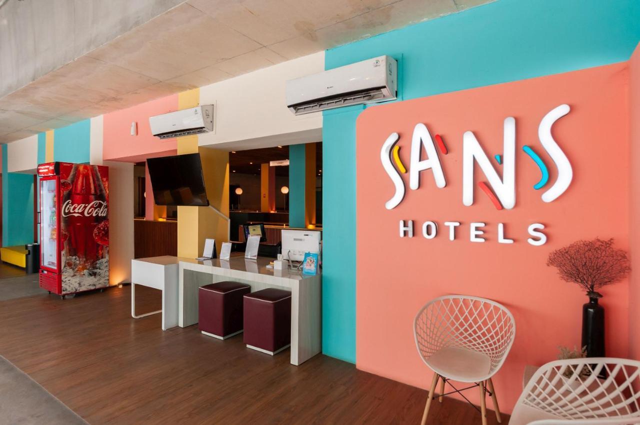 Sans Hotel Finest מדאן מראה חיצוני תמונה